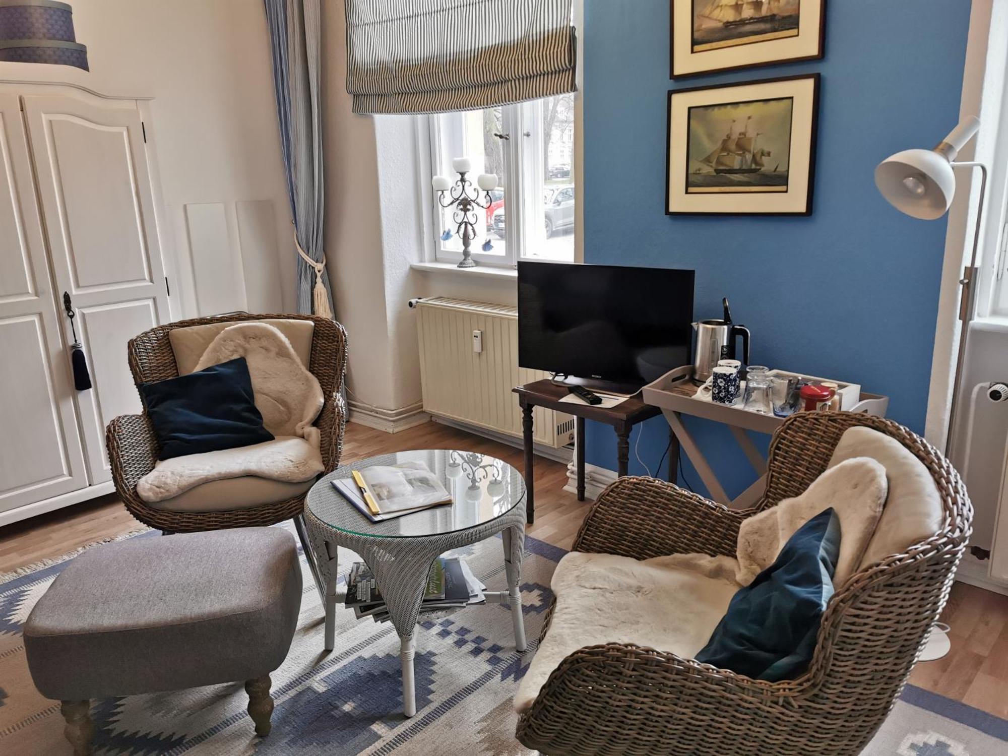 Bed&Breakfast Wagner "Im Alten Pfarrhaus" Neuruppin Buitenkant foto