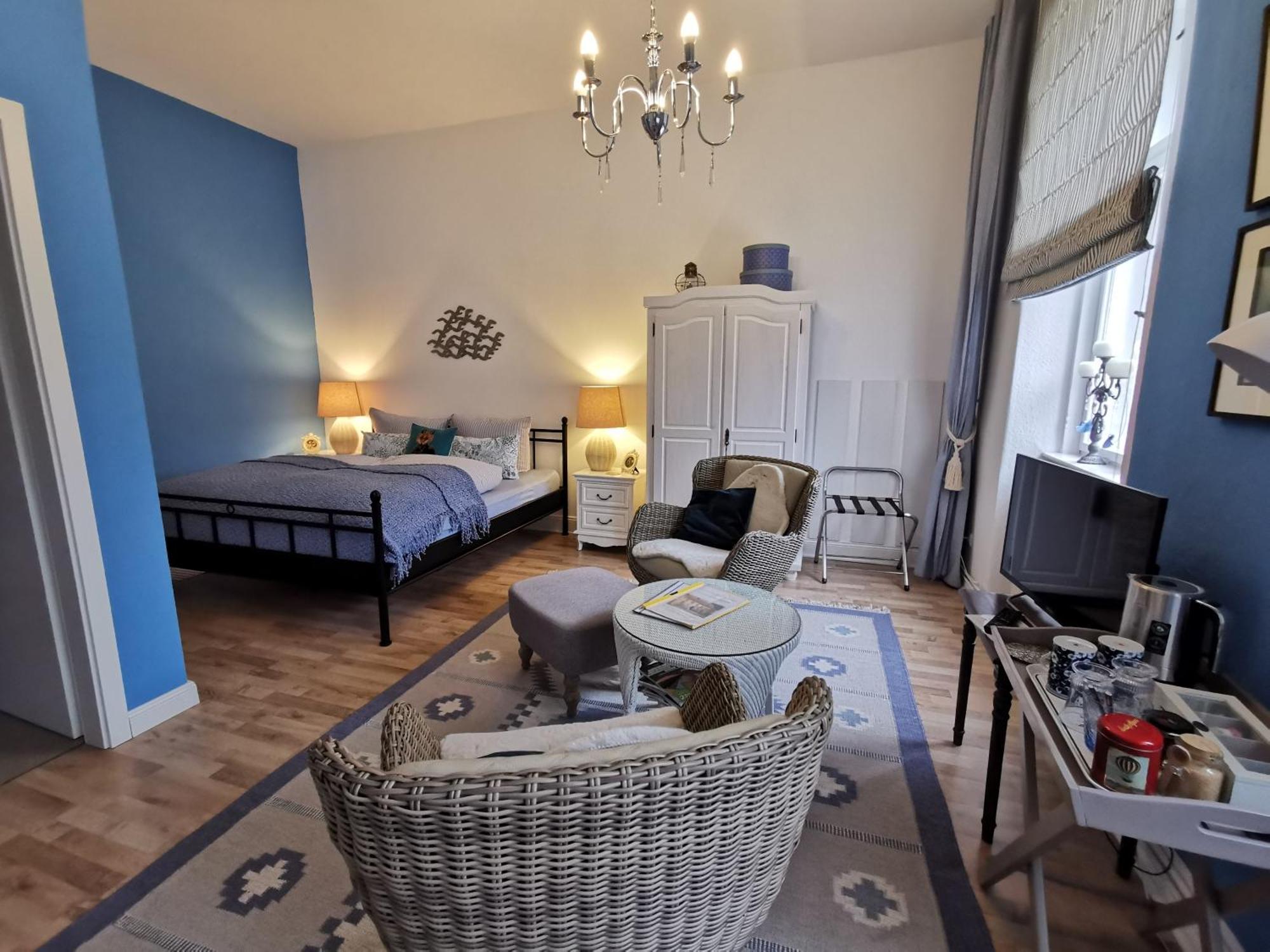 Bed&Breakfast Wagner "Im Alten Pfarrhaus" Neuruppin Buitenkant foto